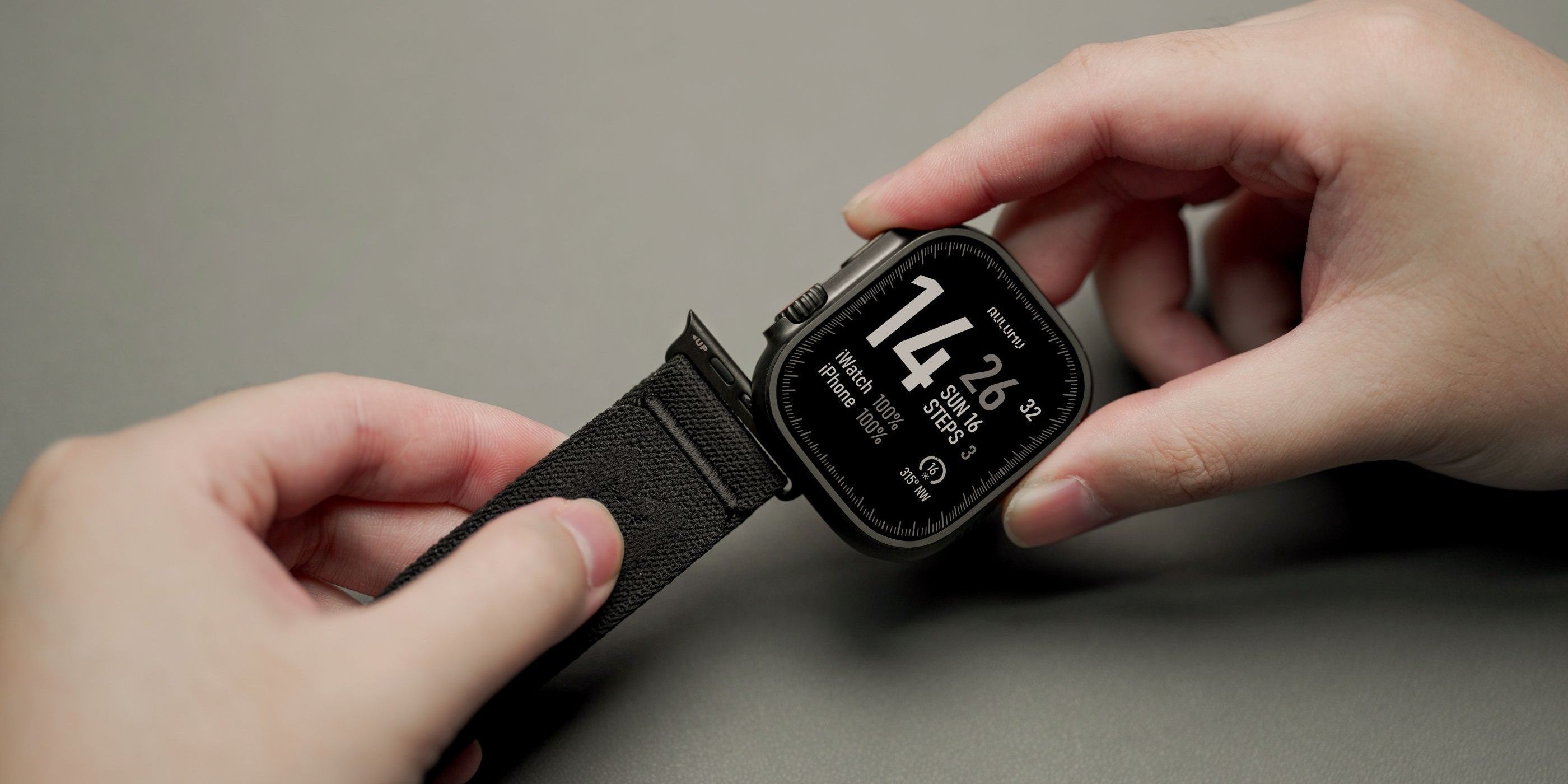 Apple Watchのバンドの交換方法：バンドの取り外しと取り付けをステップバイステップで解説