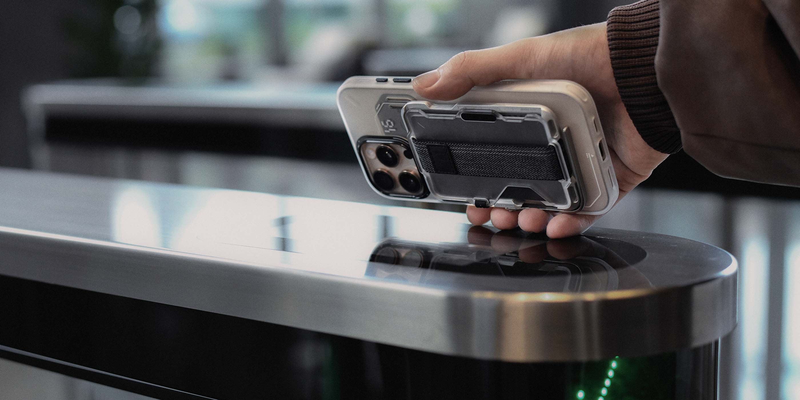 iPhone用ウォレットケース vs スマホ用ウォレット：どちらが良い？