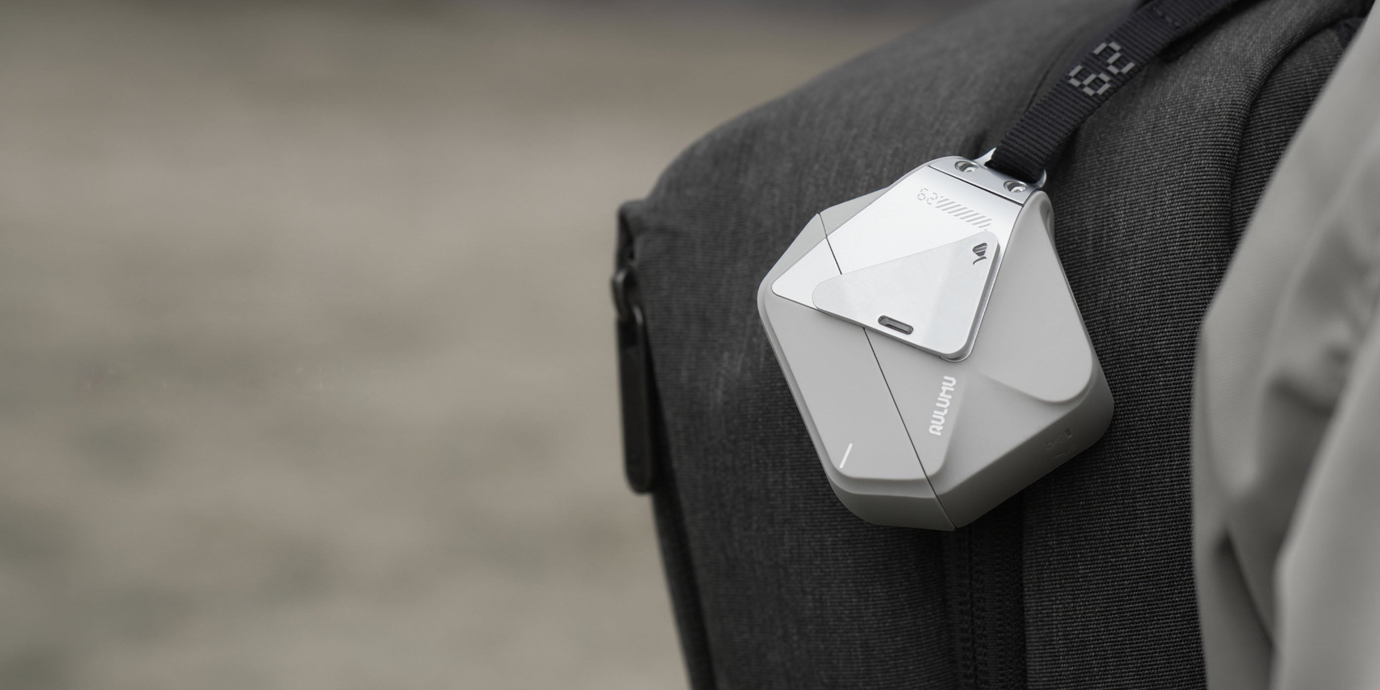 aulumu A29 AirPods 4用ジオメトリックケースをバックパックにぶら下げた耐衝撃カバー